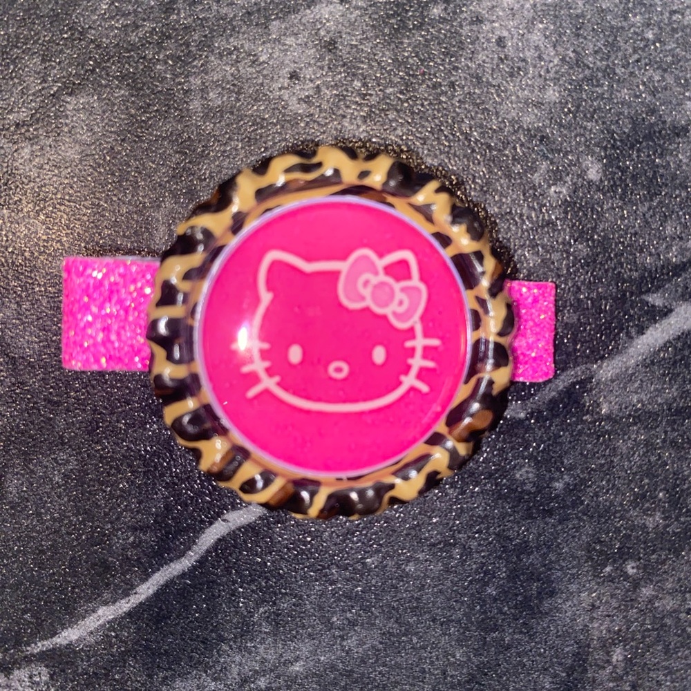 $5 each or 3 for $9
Handmade Hair Clips: Message Me What U R Interested In….. - Picture 5 of 15